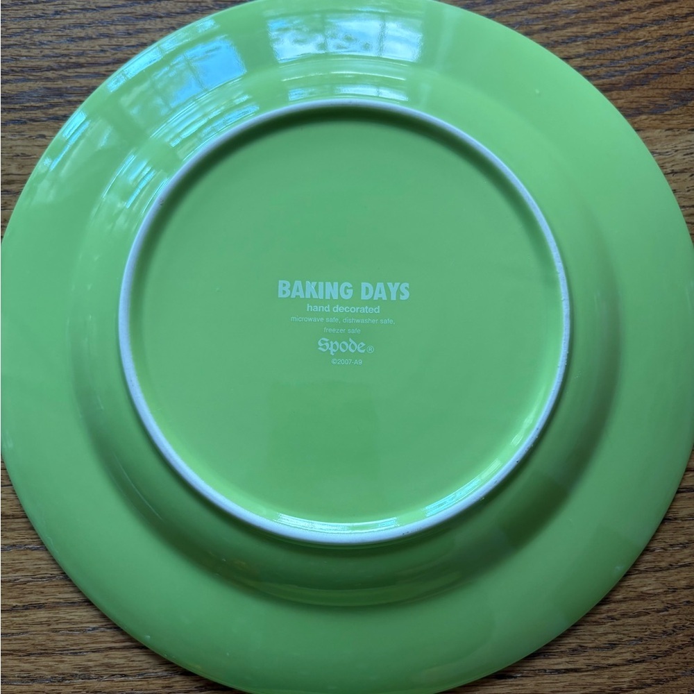 SPODE Baking Days Polka Dot Dinner Plates in Lime Green - Picture 8 of 10